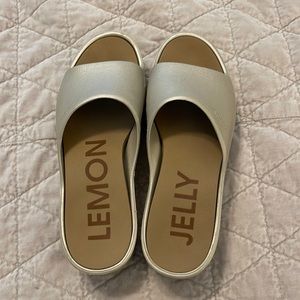 Lemonjelly gold slides size38/ 7.5 US.  Platform slide